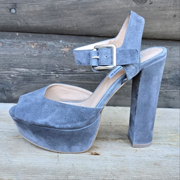 Steve Madden NEW!! Jillyy Gray Suede, Platform, Peep Toe Heels. WMS 7.5M - Picture 15 of 15